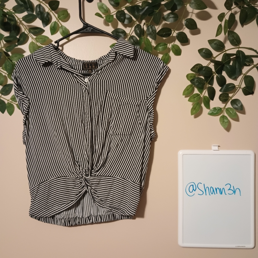 OLM Sleeveless Mid Waist Top
